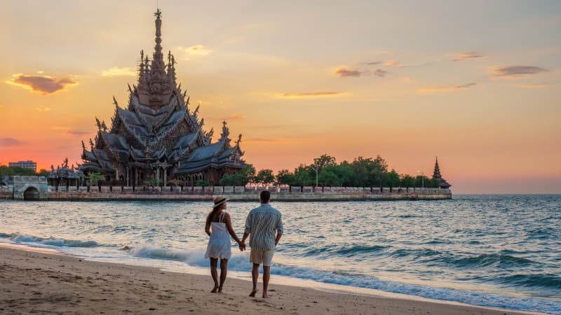 Discover the Art of Tailor-Made Holidays with Tweet Tours