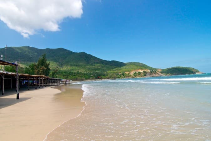 Bai Tru Beach - © Vietnam Photographer