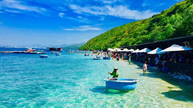 Nha Trang Bay - © VietnamNet